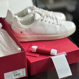 VALENTINO VLOGO SNEAKERS